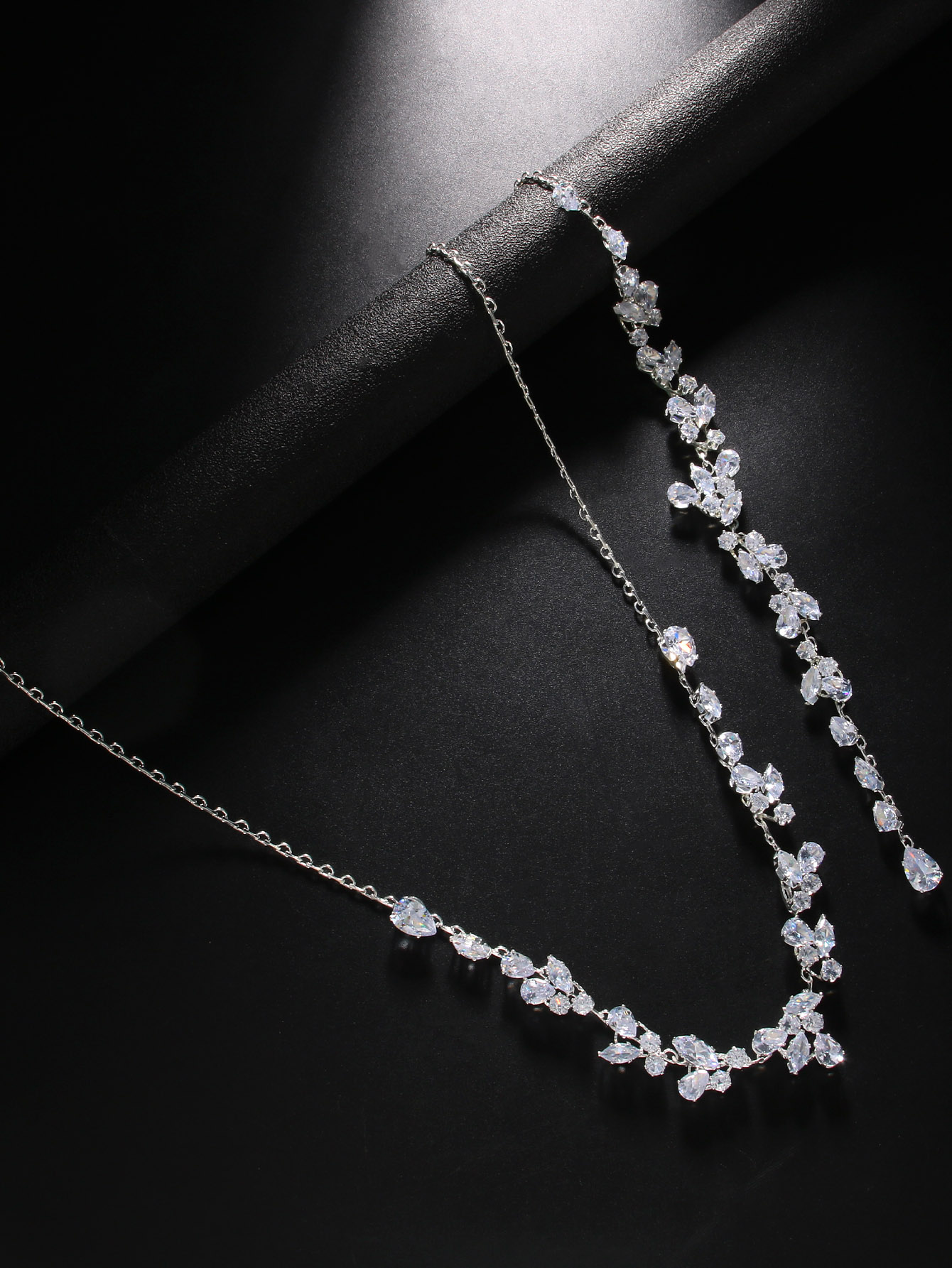 Kalung Kristal Daun Berhias Be - Body Jewelry Necklace ulasan dan harga