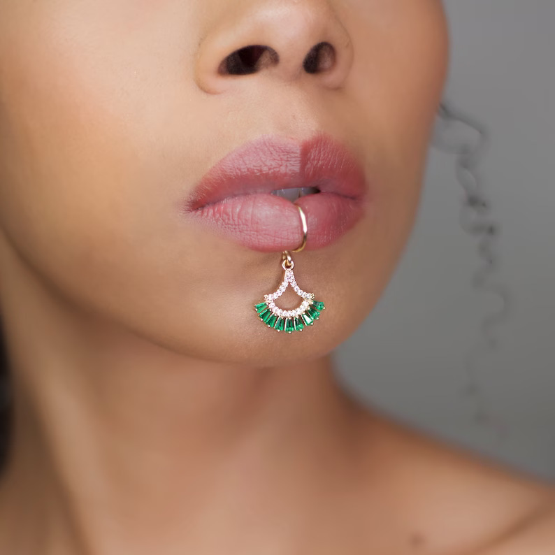 Anting Wanita Bentuk Bunga War - Body Jewelry Earrings ulasan dan harga